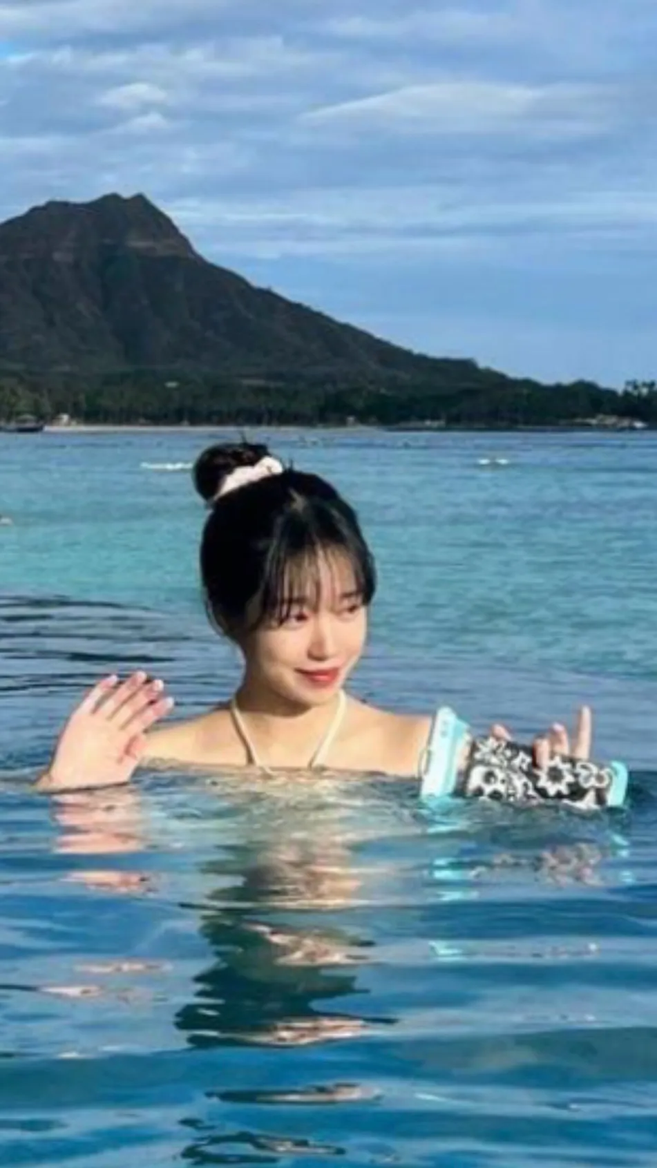 ai character: jo yuri the cutey background