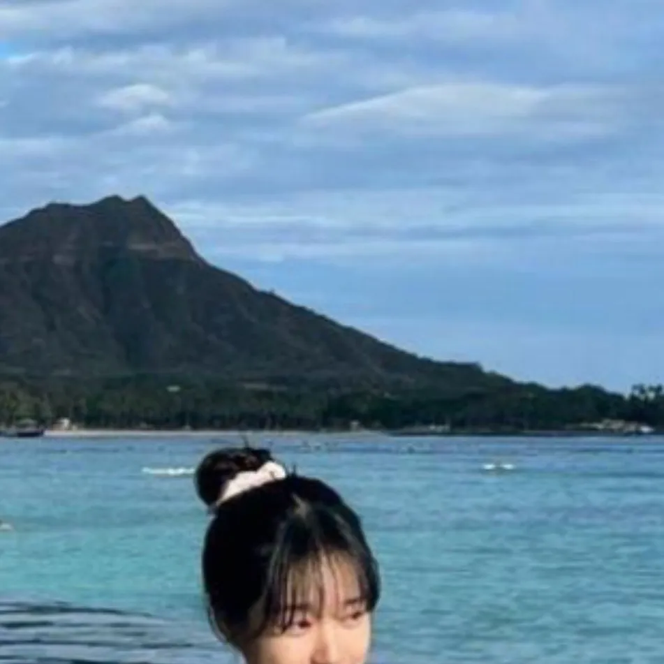 chat with ai character: jo yuri the cutey