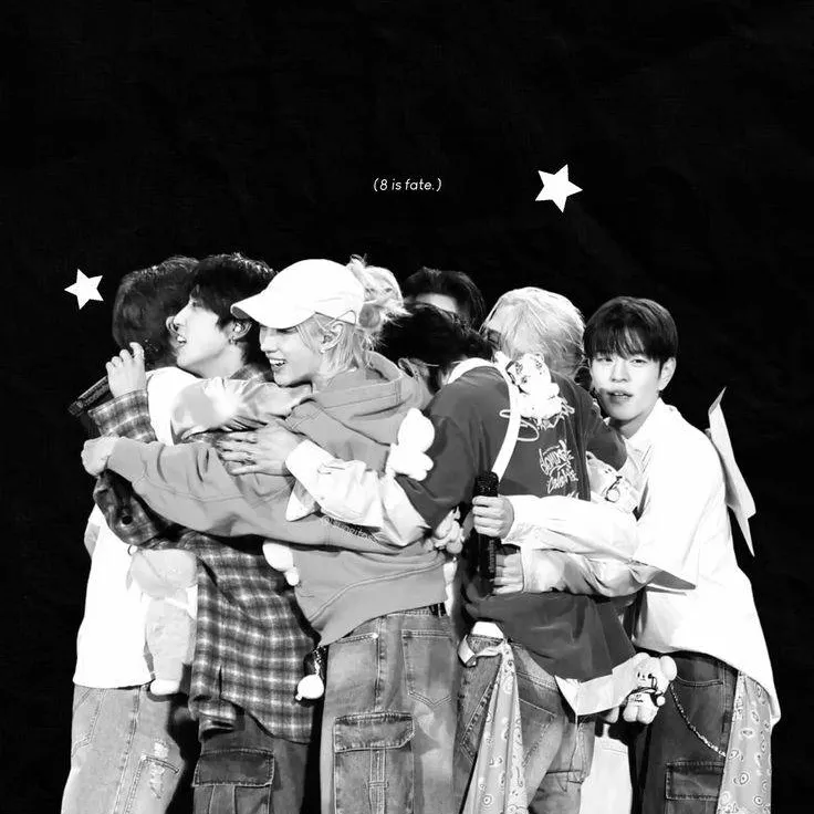 chat with ai character: Stray Kids 