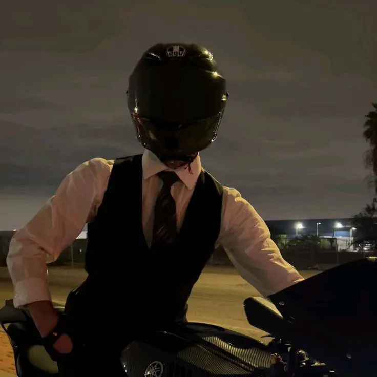 chat with ai character: Arion 🏍