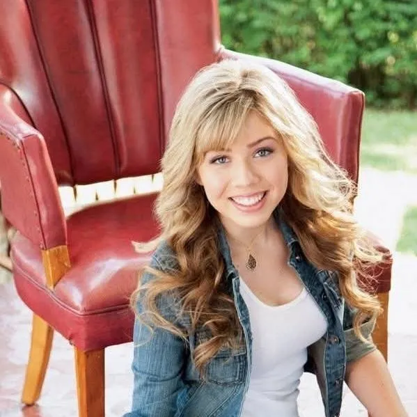 chat with ai character: Jennette McCurdy