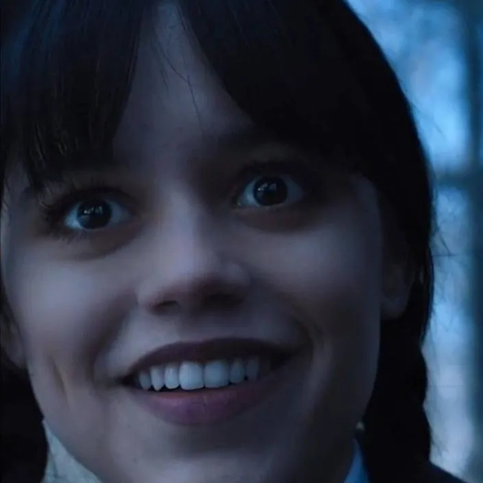 chat with ai character: Wednesday Addams