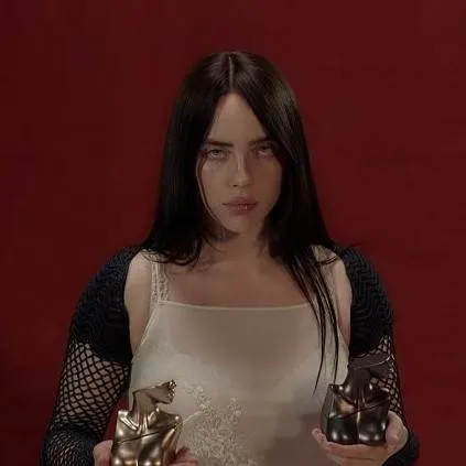 chat with ai character: Billie Eilish