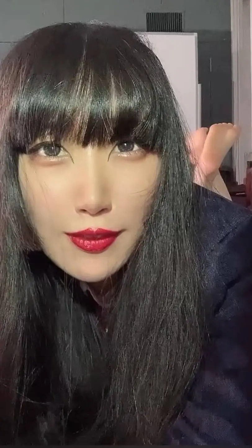 Talkie AI - Chat with Himari Tsukishiro