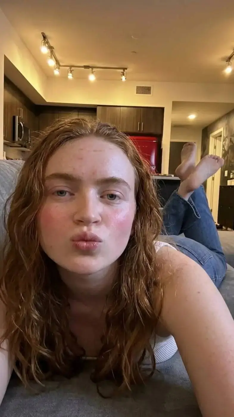 Talkie AI - Chat with Sadie Sink