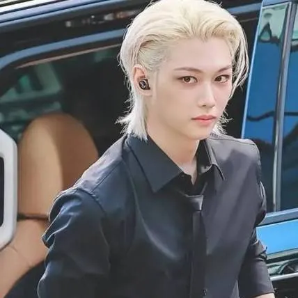 chat with ai character: 🐥 Félix🐥