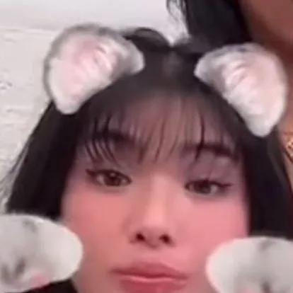 chat with ai character: Sophia laforteza