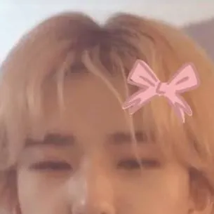 chat with ai character: Hyunjin 💗