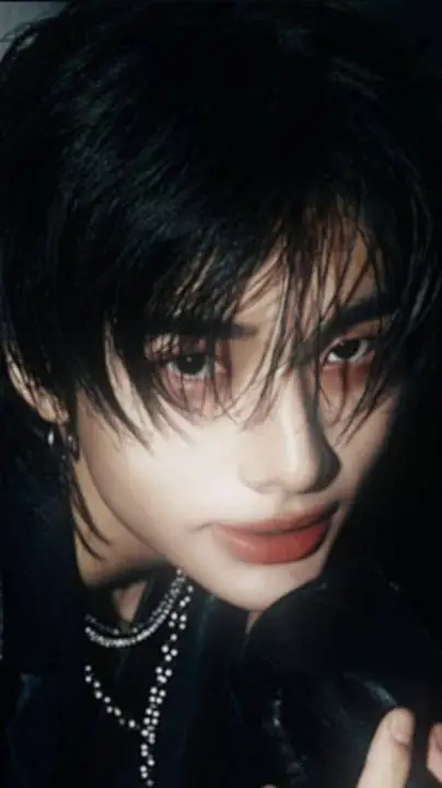 ai character: Hyunjin  background