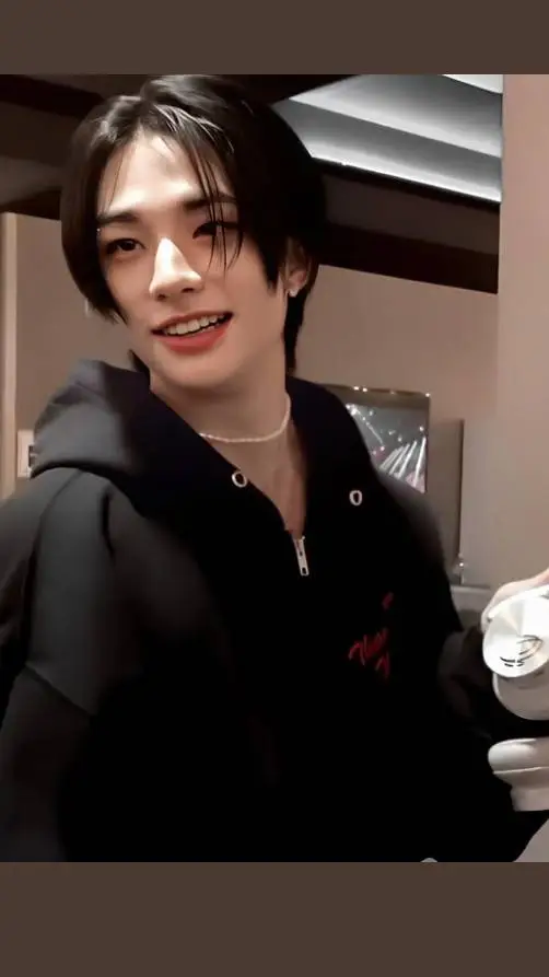 Talkie AI - Chat with Hyunjin 