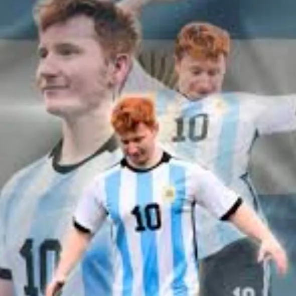 chat with ai character: Ginger messi