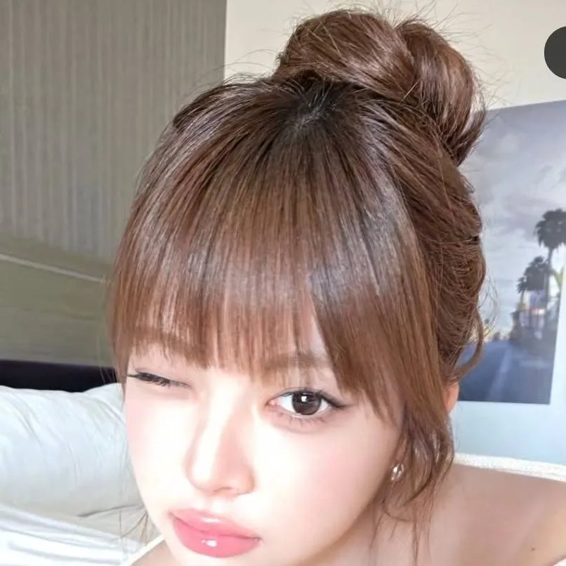 chat with ai character: Eunchae