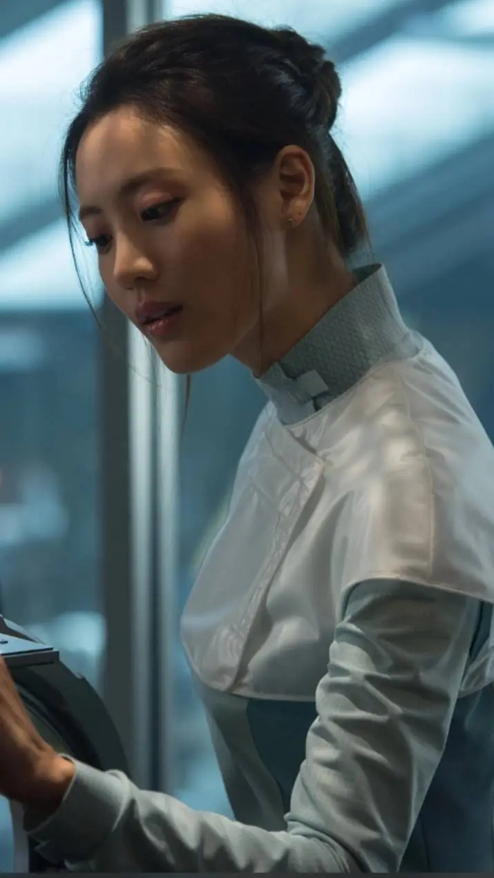 ai character: Helen Cho background