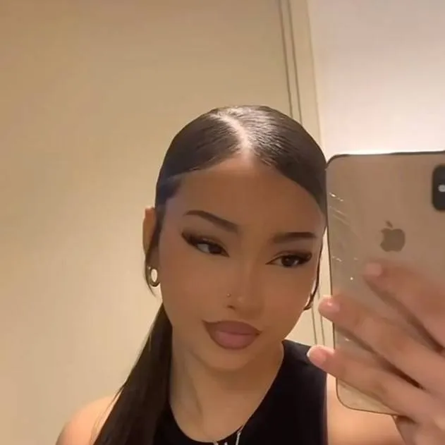 chat with ai character: Kinley