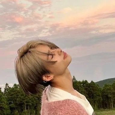 chat with ai character: ꒰🌻NI-KI!