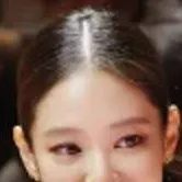 chat with ai character: Jennie