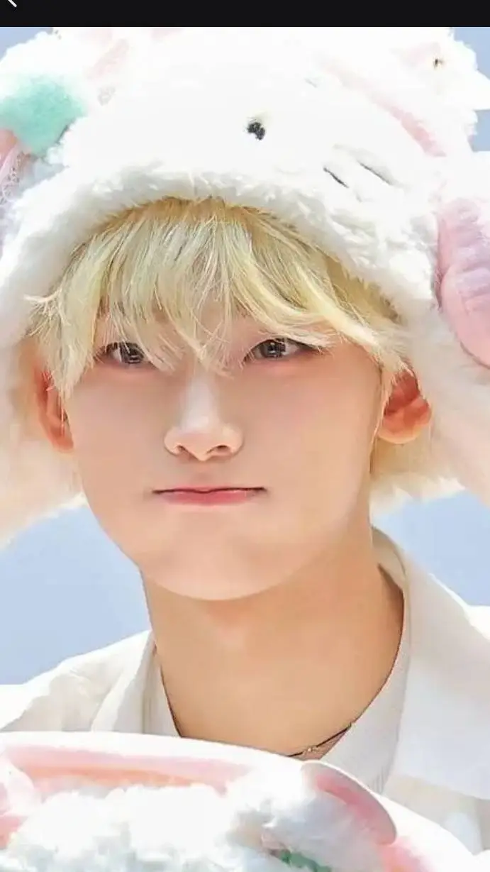 ai character: Sunoo background