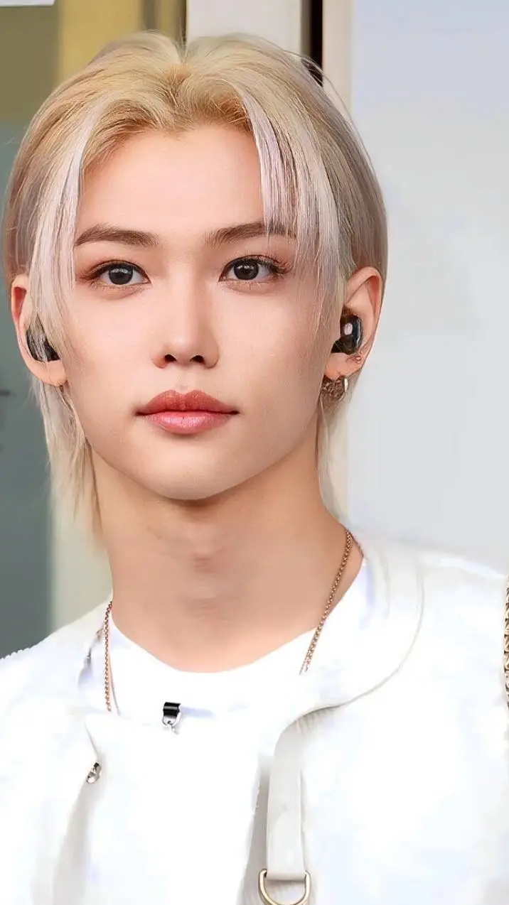 Talkie AI - Chat with Felix❤️