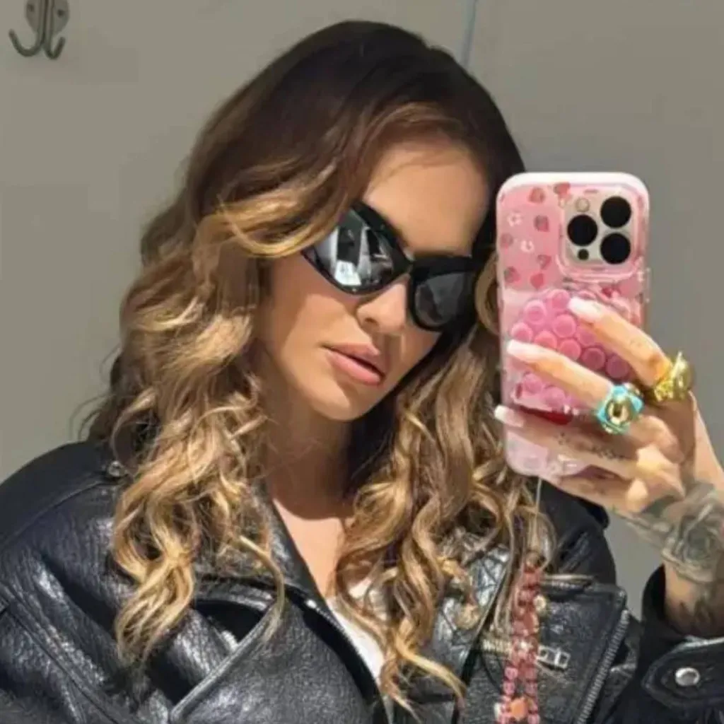 chat with ai character: Princess Rita Ora 