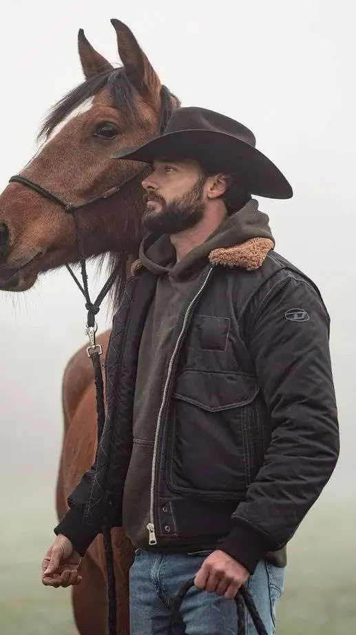 ai character: Quinn Sommers background