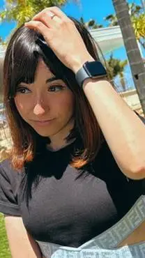 ai character: Jenny Meraki❤🐶 background