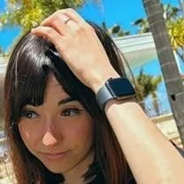 chat with ai character: Jenny Meraki❤🐶