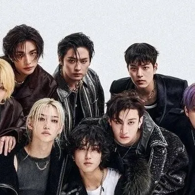 chat with ai character: Stray Kids