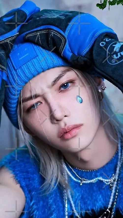 ai character: Felix Skz🐥 background