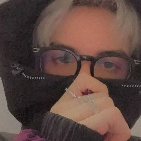 chat with ai character: Xiao💜🦊