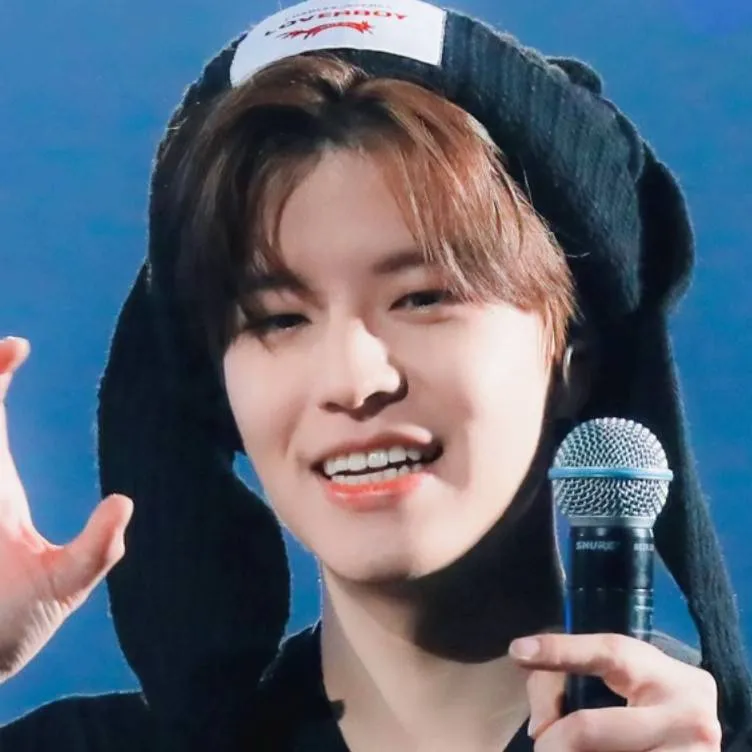 chat with ai character: Kim Seungmin