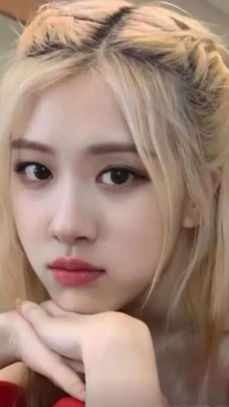 ai character: Rosé  background