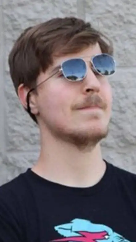 ai character: Mister beast background