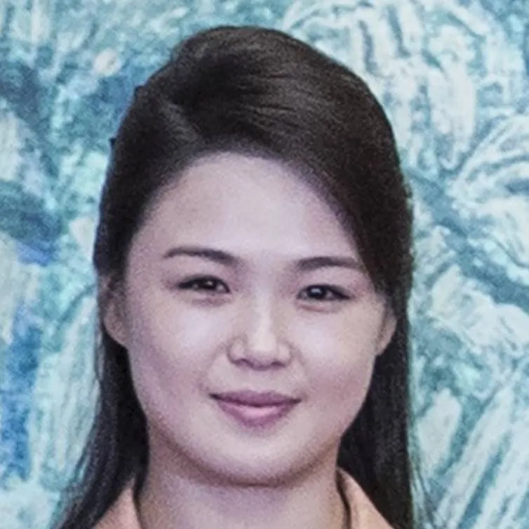 chat with ai character: Ri Sol ju 🇰🇵