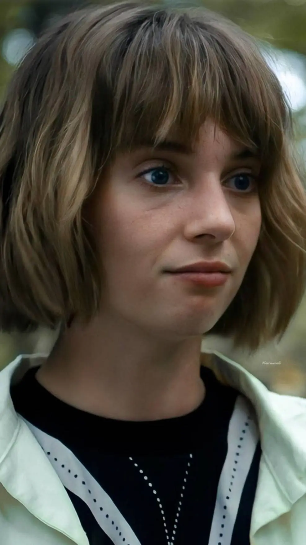 ai character: Robin background