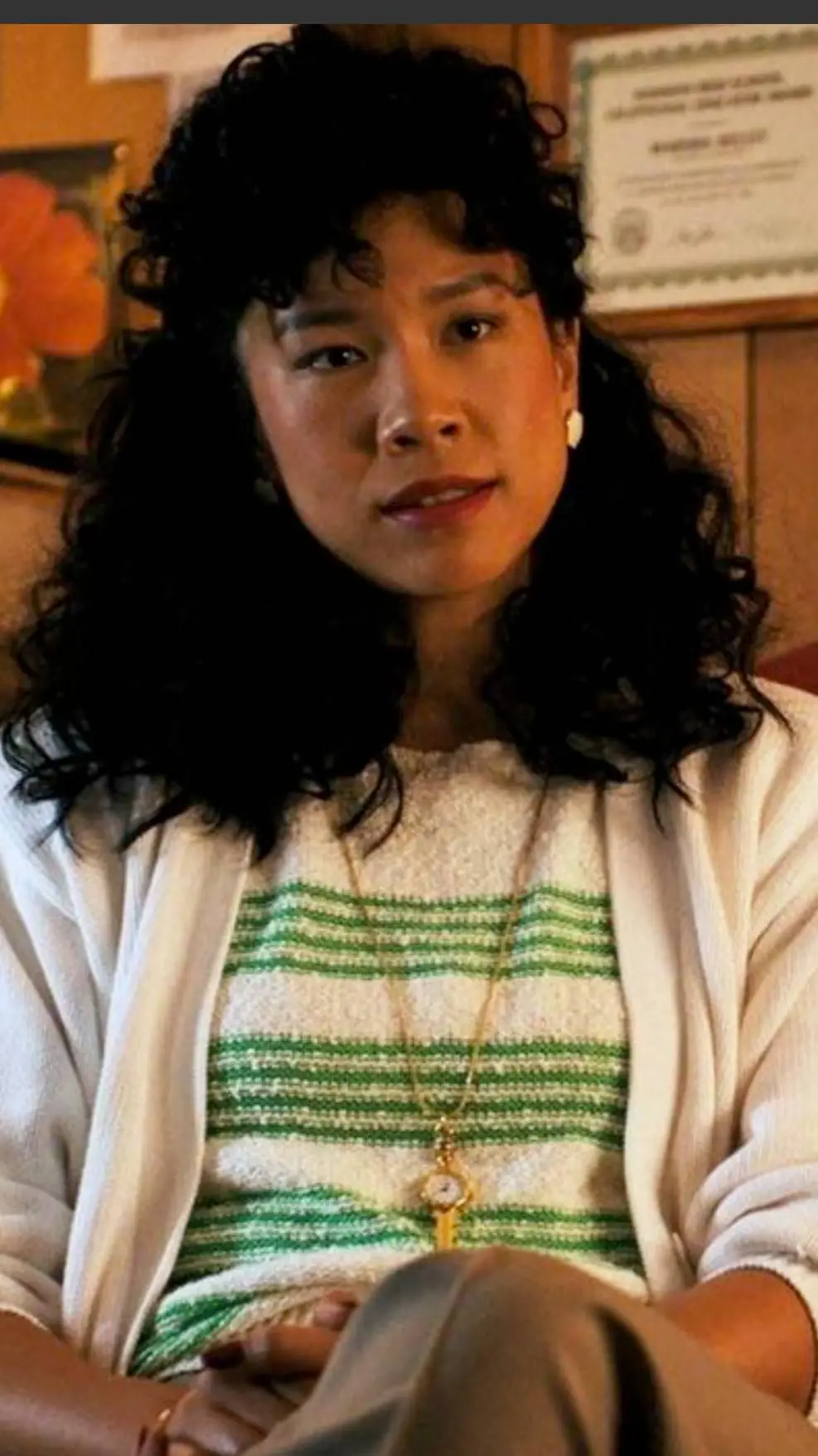 ai character: Mme Kelly 🇯🇵 background