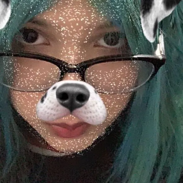 chat with ai character: roxicake gamer