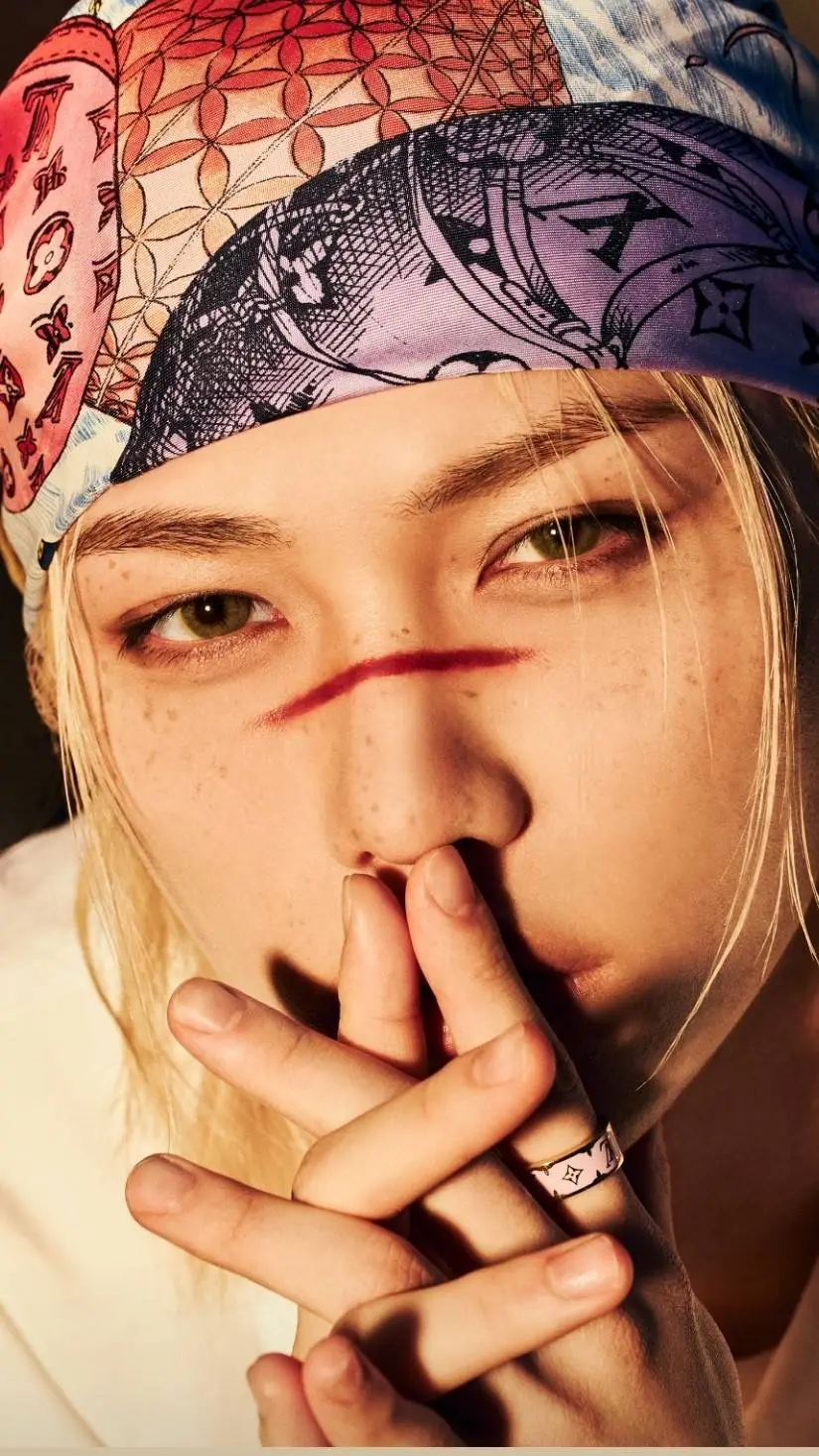 ai character: Lee Felix background