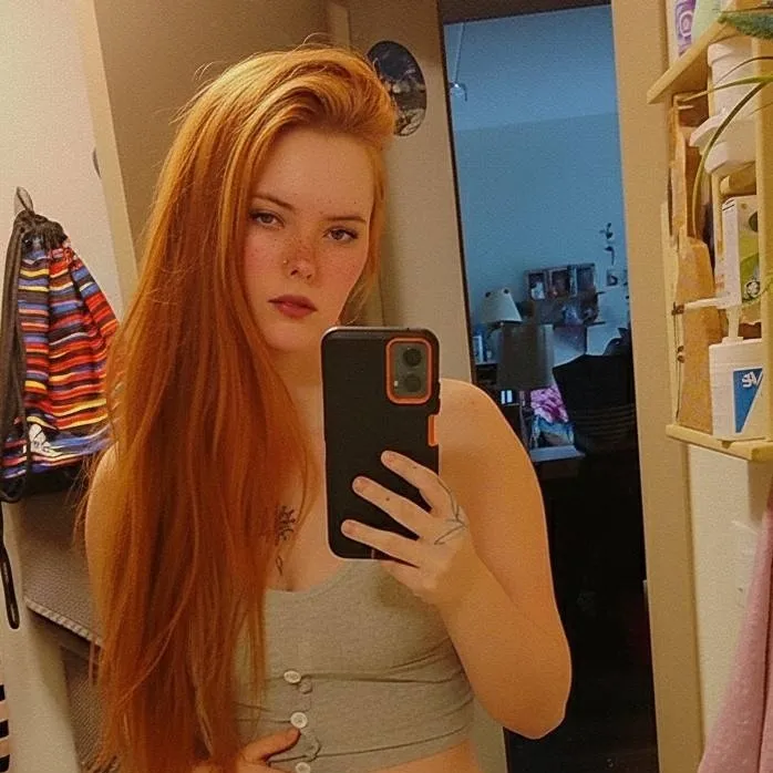 chat with ai character: Brie