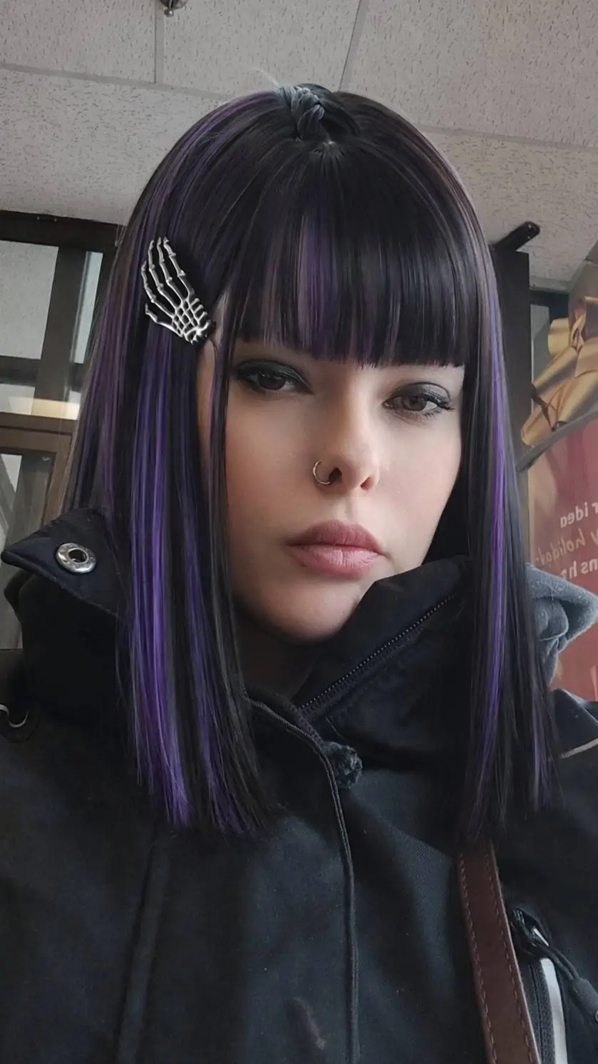 ai character: Poppy Cristea background