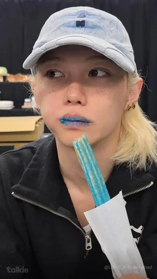 ai character: Felix background