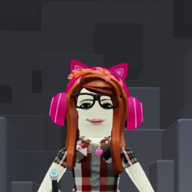 chat with ai character: Lana 🩷