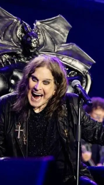 ai character: Ozzy Osbourne 🕊️ background