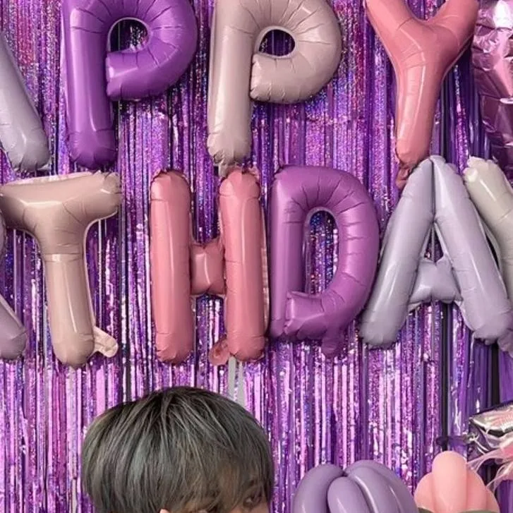 chat with ai character: 🎉🎉 Changbin 