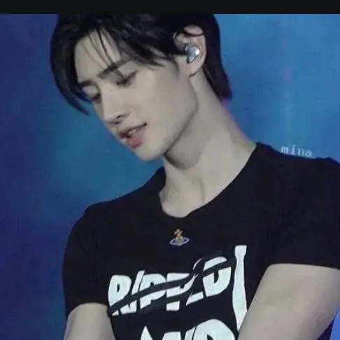 chat with ai character: 🐧 SUNGHOON 🦢