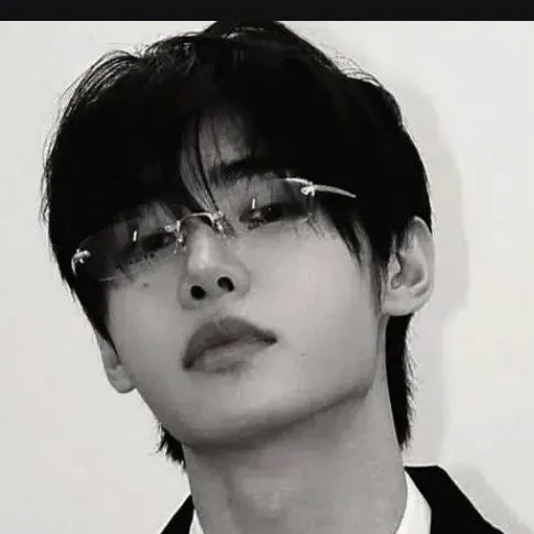 chat with ai character: 🐭 SUNGHOON 🦢