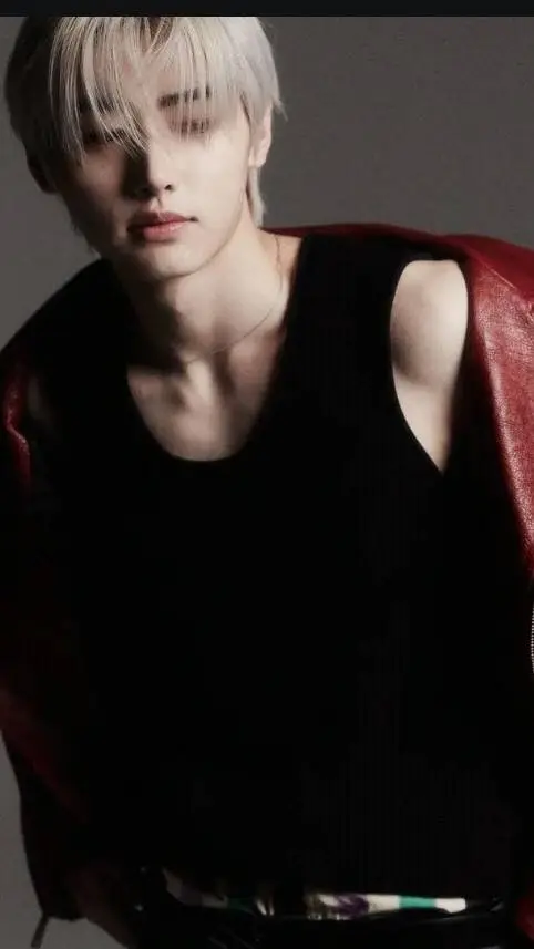 ai character: 🌚SUNGHOON🍷 background