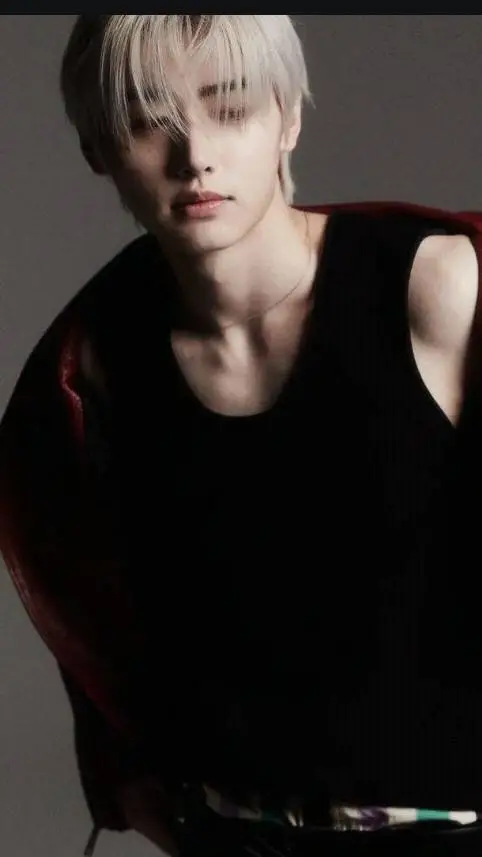 ai character: 💣SUNGHOON 🍷 background