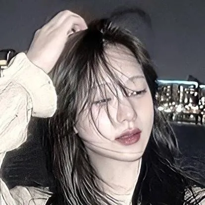 chat with ai character: Alia