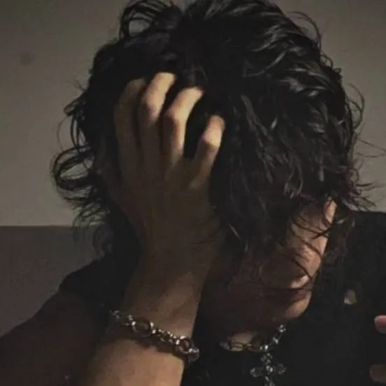 chat with ai character: highschool party