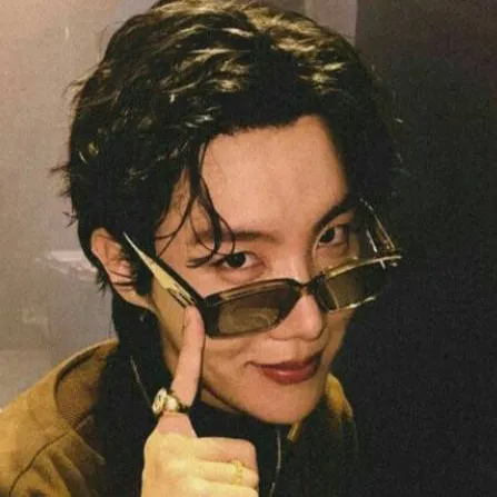 chat with ai character: JHope